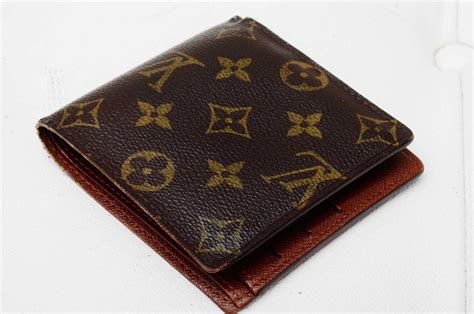 how much is a men's louis vuitton wallet|louis vuitton coin wallet men's.